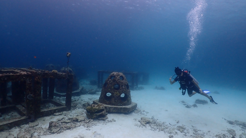 ラチャヤイ島の人工漁礁