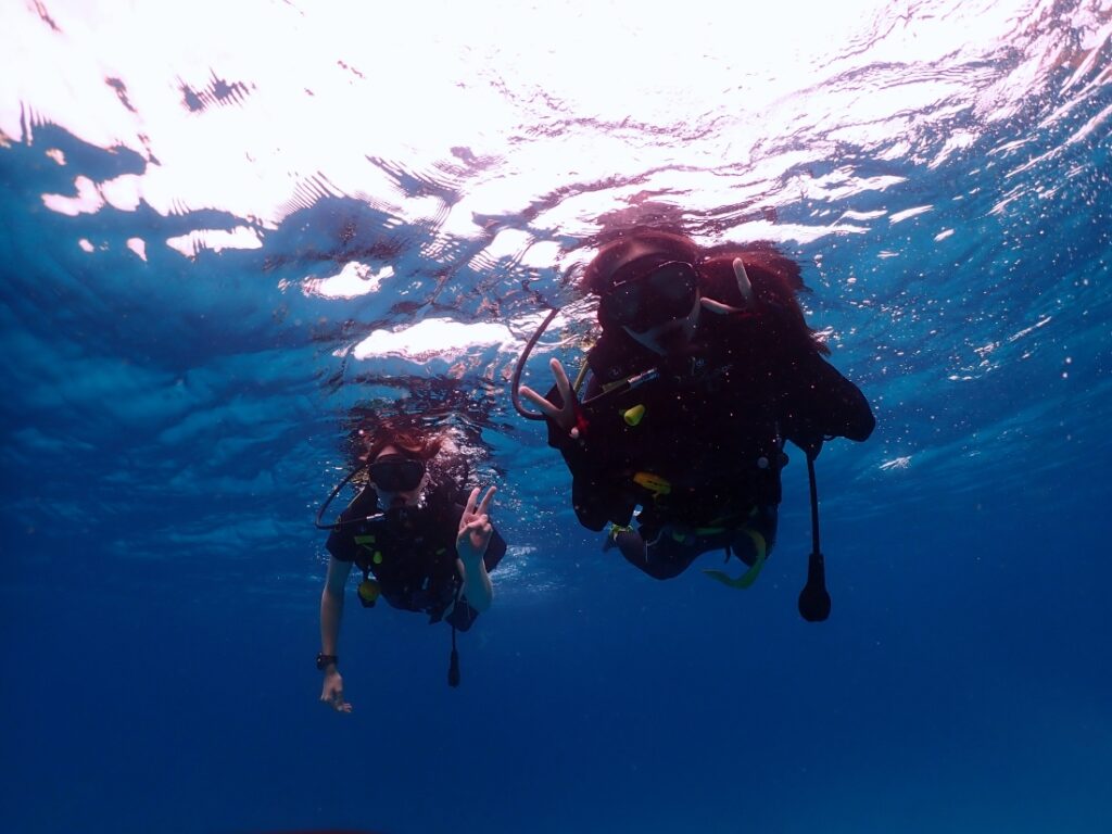 プーケットのラチャ島で体験ダイビング