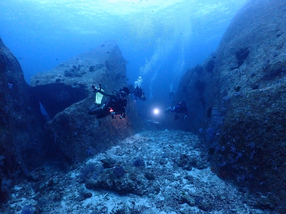 シミラン諸島でダイブクルーズ