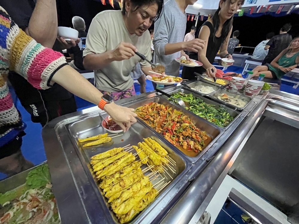 シミラン諸島でダイブクルーズ