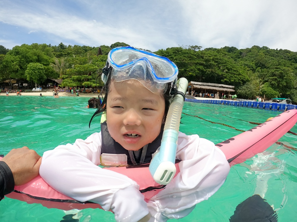 コーラル島バナナビーチシュノーケリングツアー