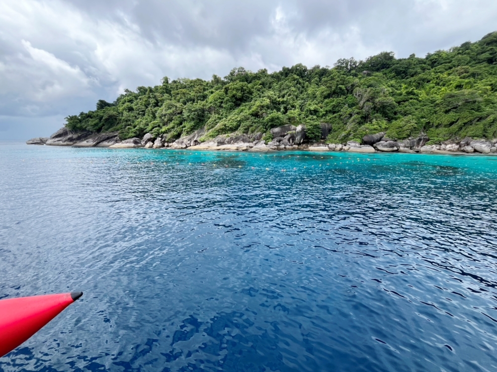 シミラン諸島でファンダイビング