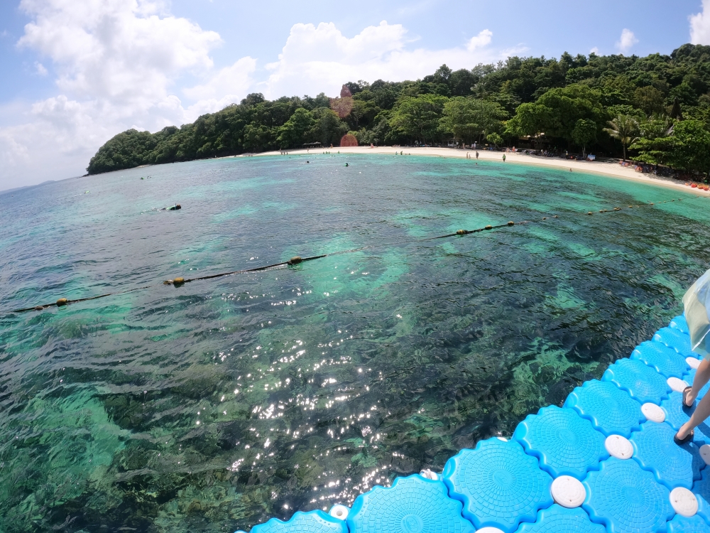 プーケットの近場離島バナナビーチでシュノーケリング
