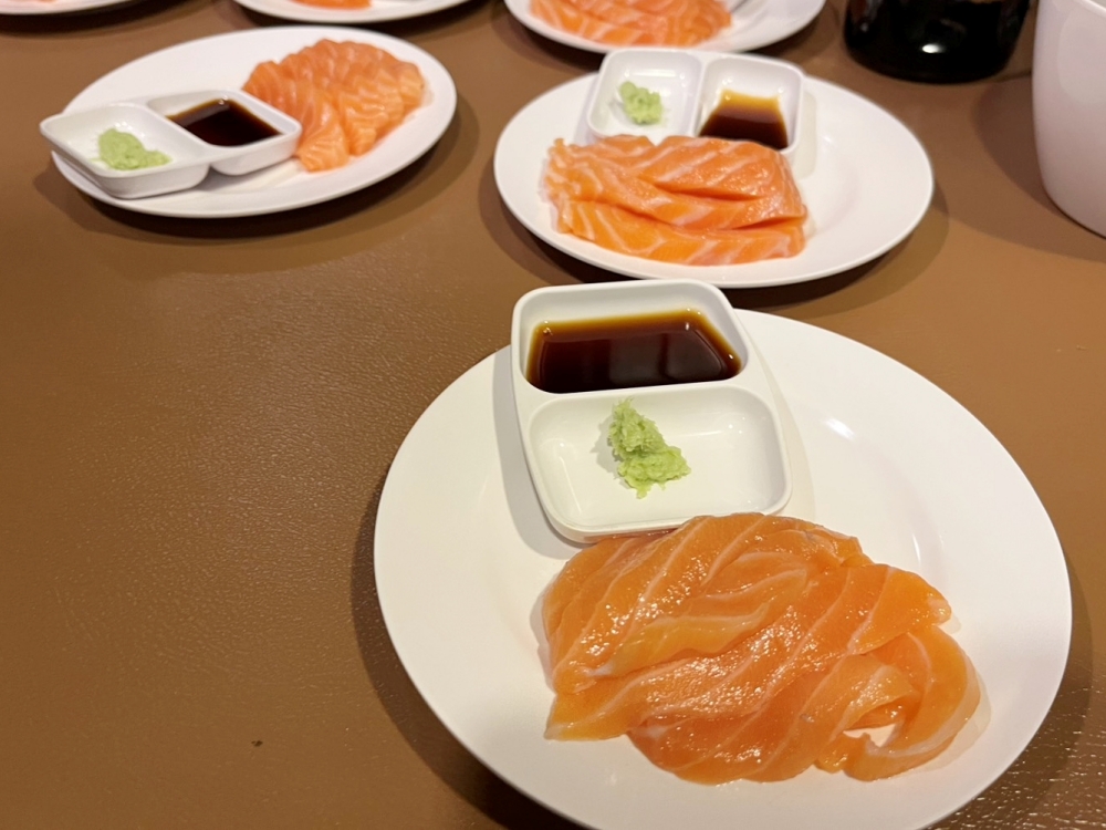 プーケットから行くシミランクルーズでダイビング