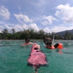 プーケットのカタビーチでシュノーケリング