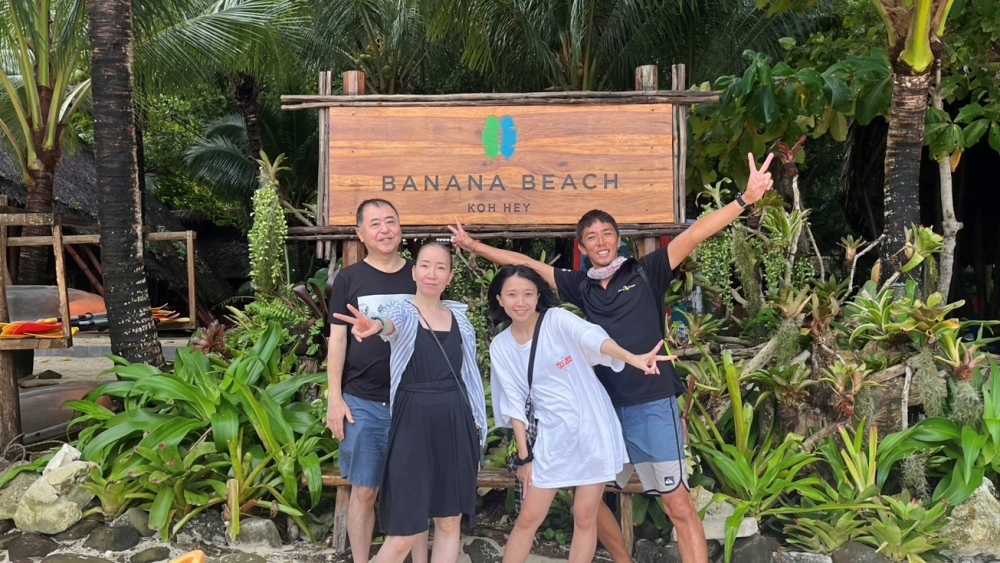 プーケットのバナナビーチでシュノーケリング