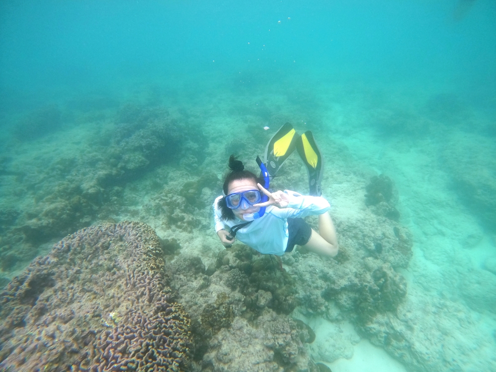 プーケットのバナナビーチでシュノーケリング