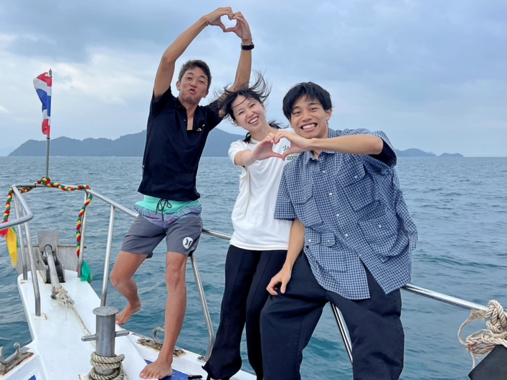 プーケットのラチャヤイ島で体験ダイビング