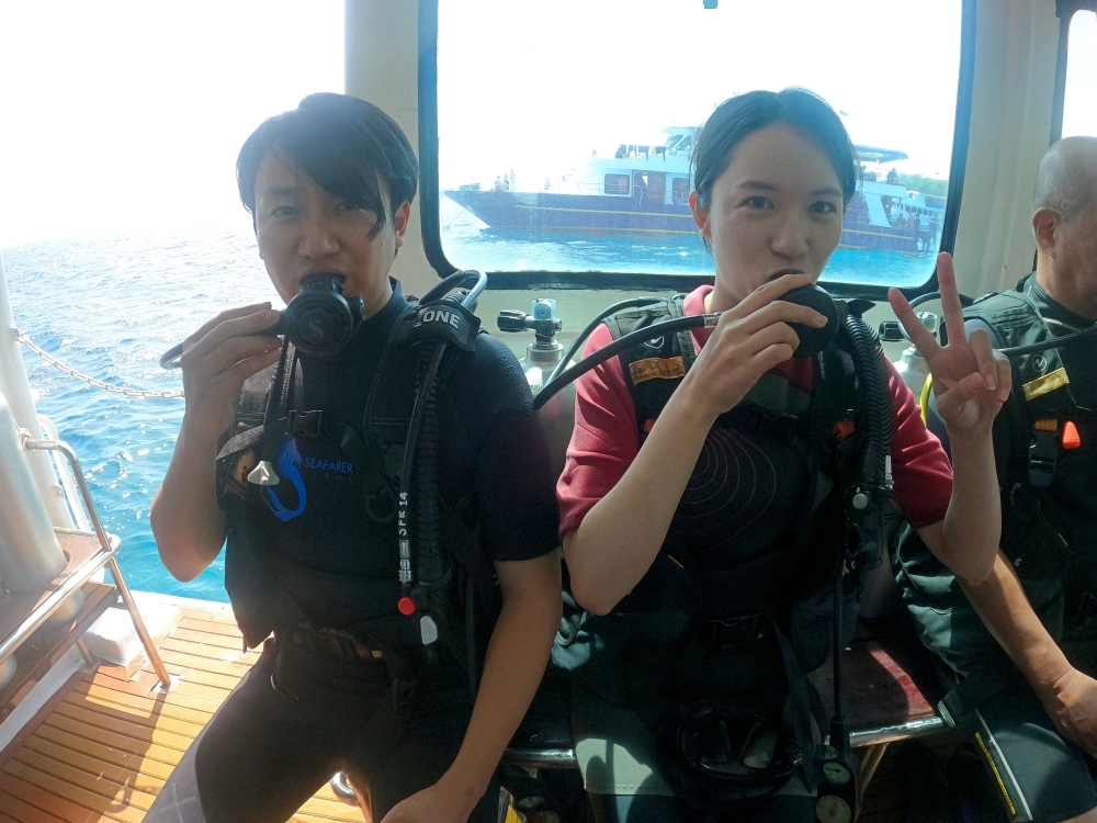 プーケットのラチャ島で体験ダイビング