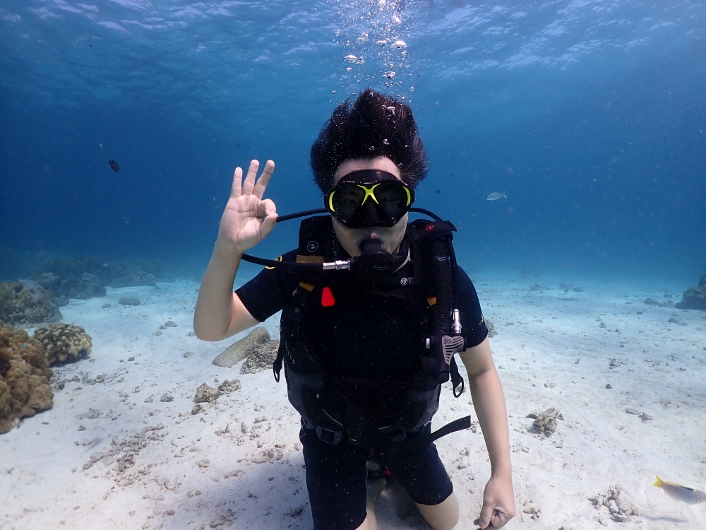 プーケットのラチャ島で体験ダイビング