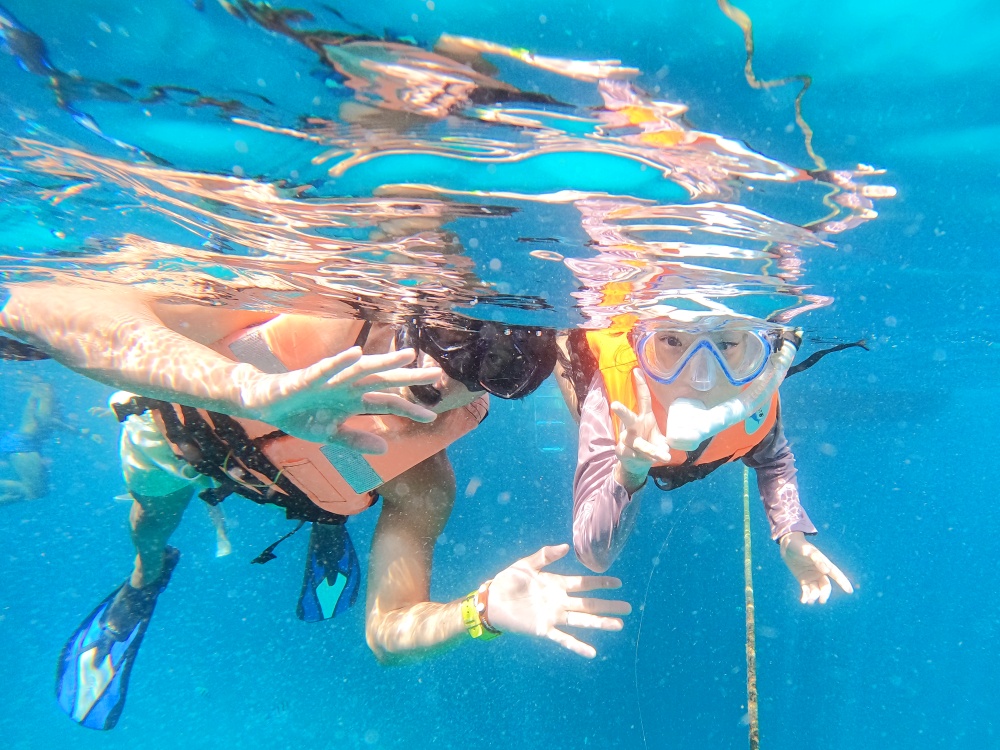 ラチャ+コーラル島　日本人インストラクターの同行シュノーケリングツアー