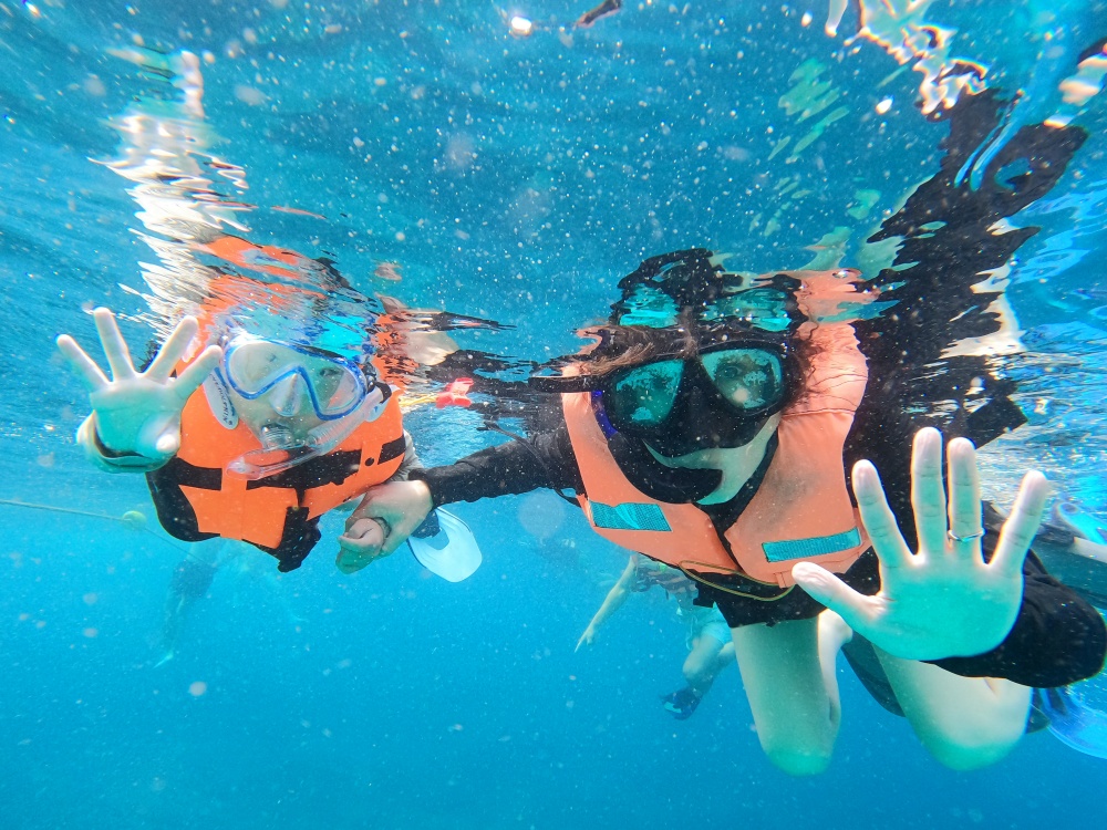 ラチャ+コーラル島　日本人インストラクターの同行シュノーケリングツアー