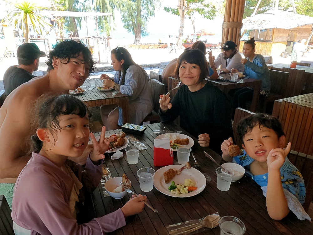 ラチャ+コーラル島　日本人インストラクターの同行シュノーケリングツアー