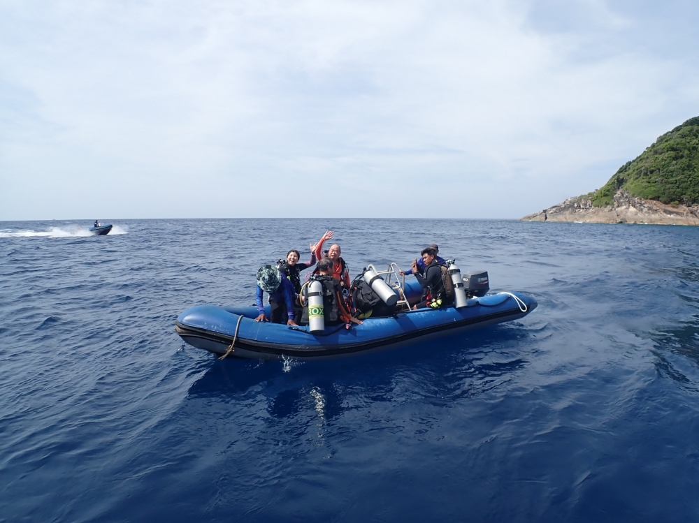 シミランクルーズでダイビング