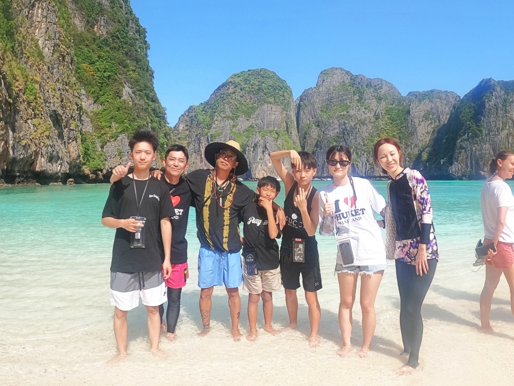 ピピ島チャーターボートツアー