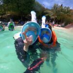 プーケットのバナナビーチでファミリーシュノーケリング