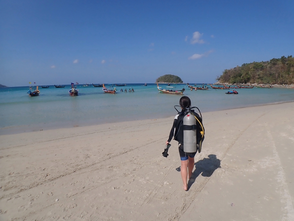 プーケットのカタビーチで半日体験ダイビング