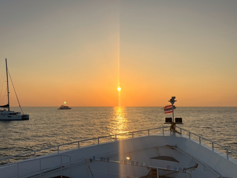 シミランクルーズでダイビング