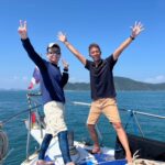 プーケットのラチャヤイ島でダイビング