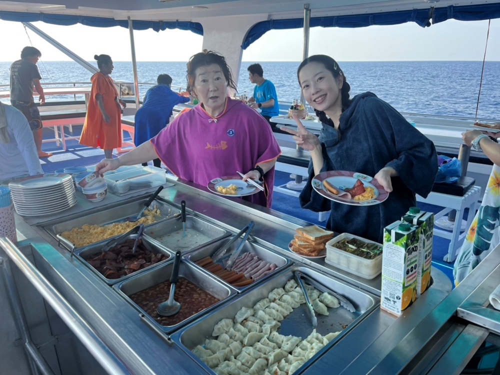 スキューバプロショップ御一行様とシミランクルーズダイビング