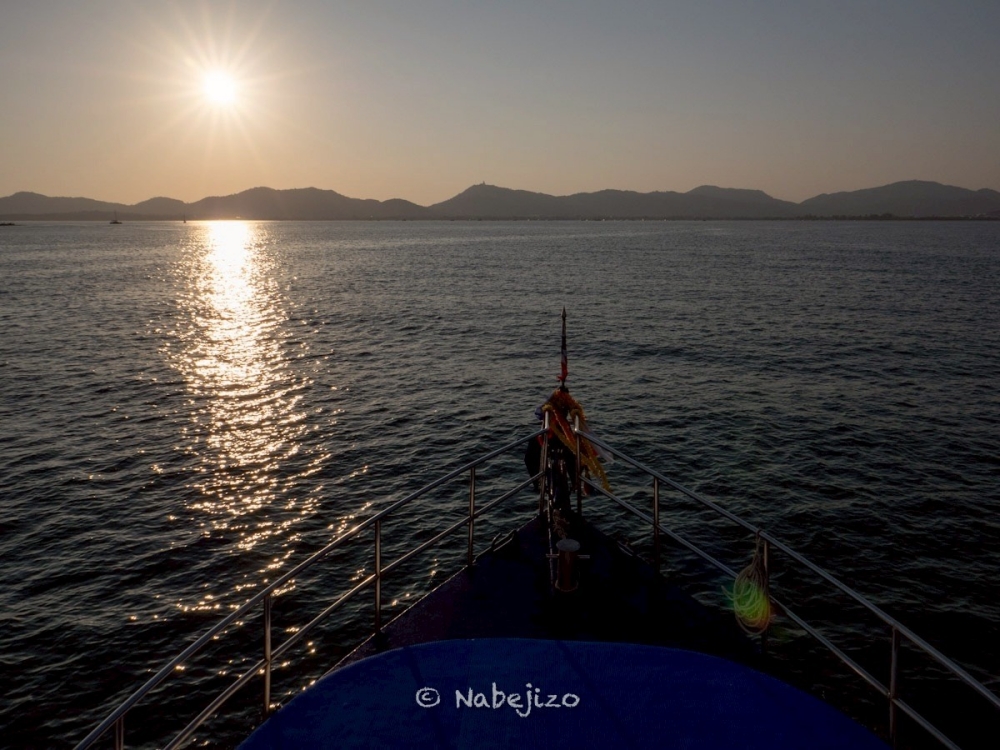 プーケットのピピ島でダイビング