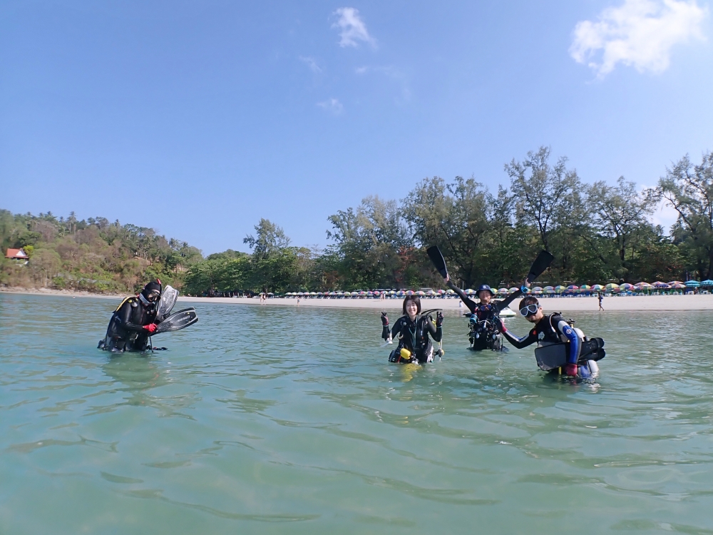 プーケットのカタビーチで半日ダイビング