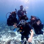 プーケットのラチャ島でダイビング
